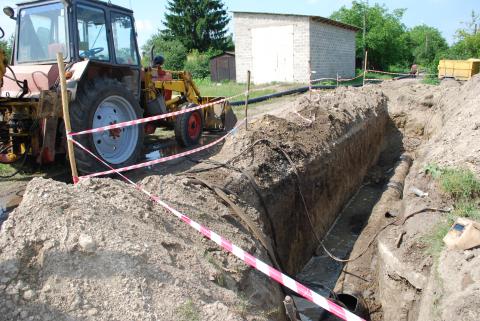 КП «Луцькводоканал» проводить заміну аварійної ділянки водогону на вулиці Ковпака.